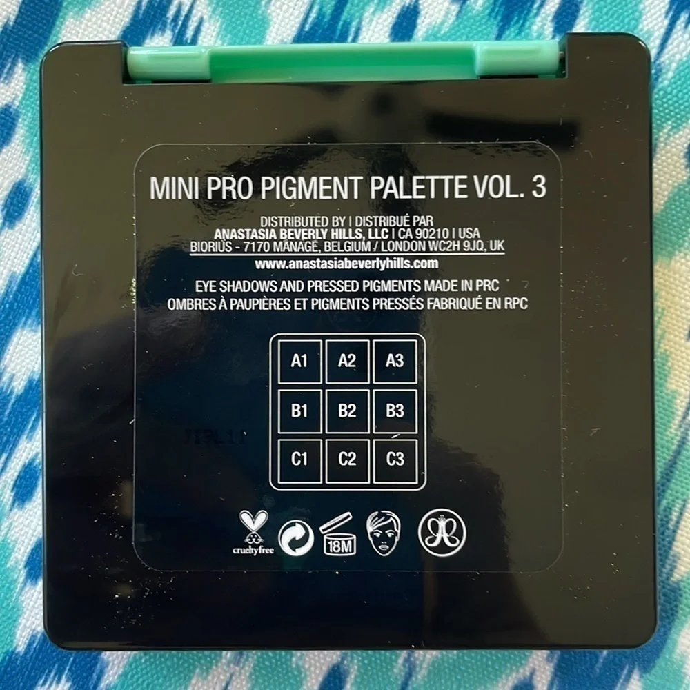 Anastasia Beverly Hills contains full
